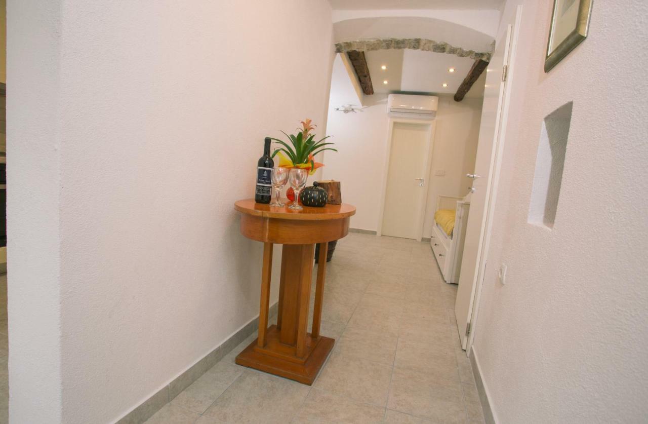 Apartment Sunce Kaštela Eksteriør bilde