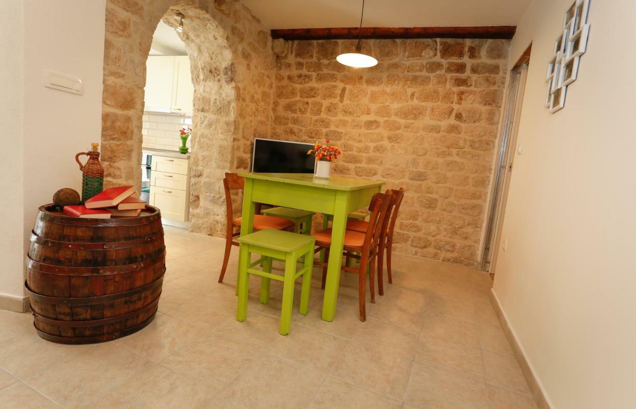 Apartment Sunce Kaštela Eksteriør bilde